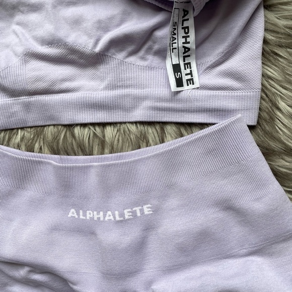 Alphalete Misty Lilac Set - Picture 4 of 5